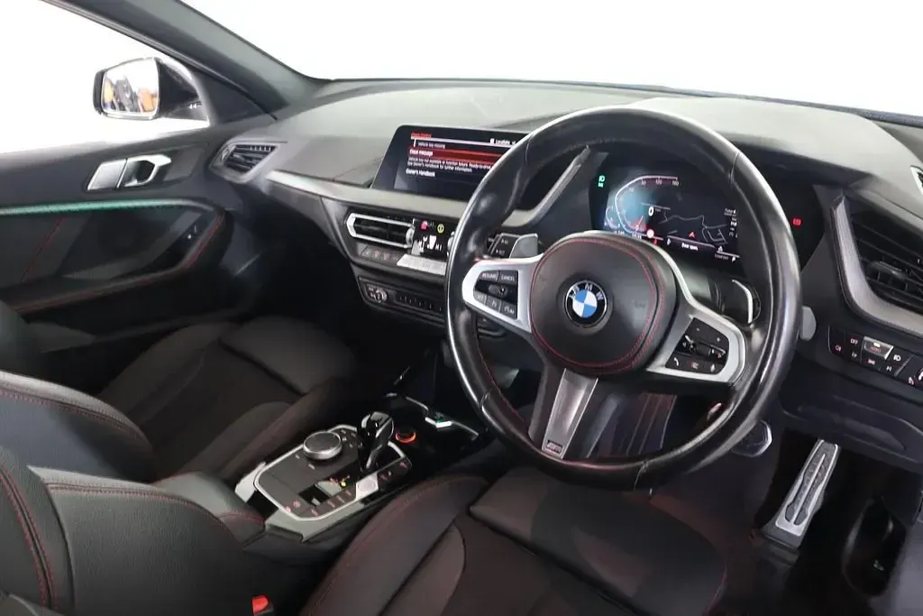 Begagnad BMW 128 Comfort Edition 2022 Grå Halvkombi