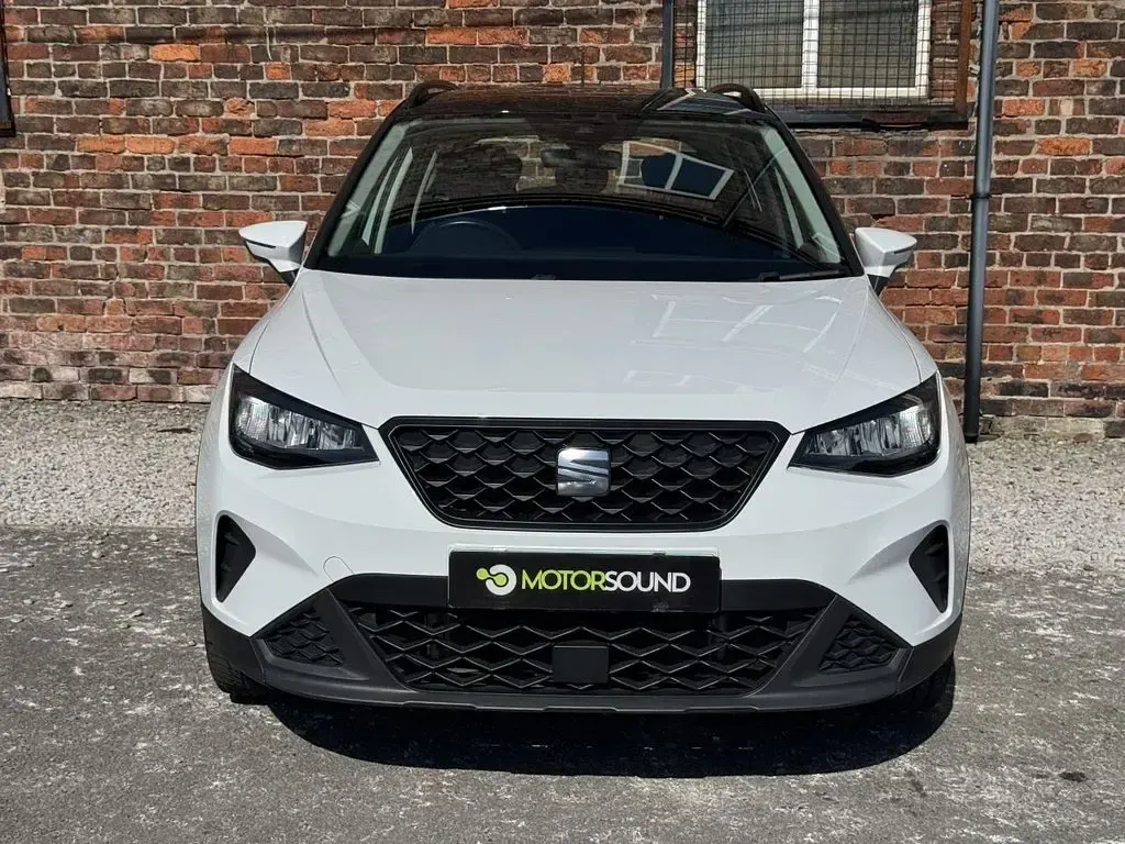 Used Seat Arona SE 2022 White SUV