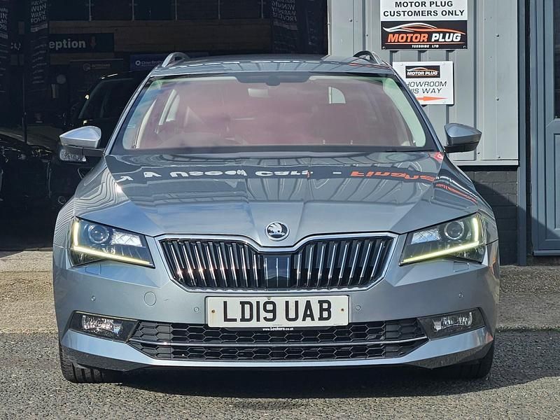 Used Skoda Superb SE L Executive 150 HP (110 kW) 2019 Grey Estate