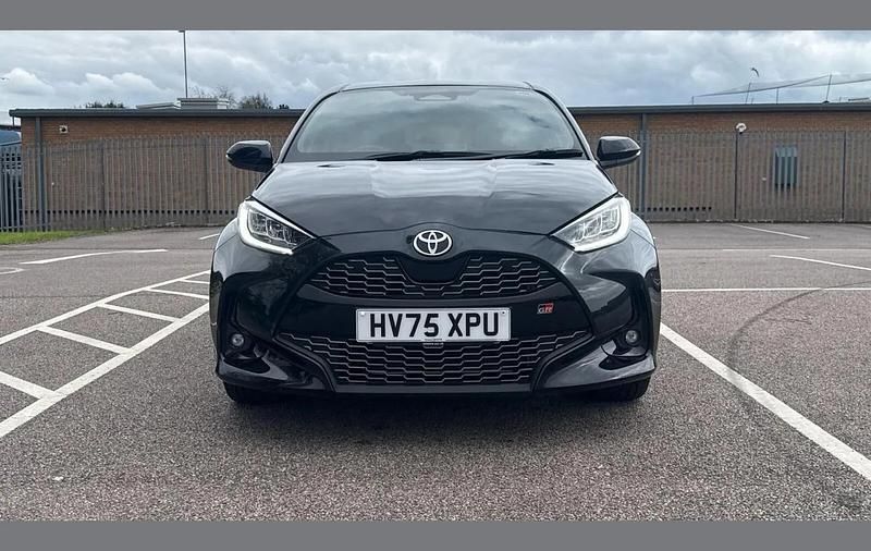 Used Toyota Yaris Hybrid Sport 130 HP (95 kW) 2025 Eclipse black Hatchback