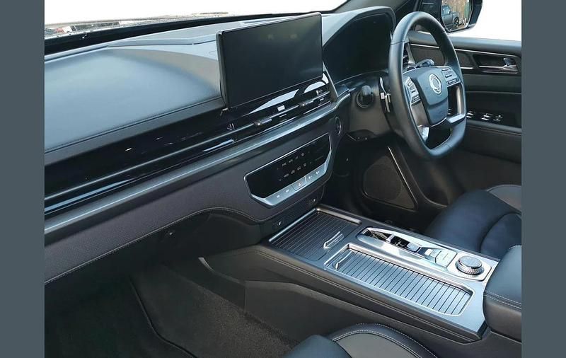 New Ssangyong (KGM) Rexton 198 HP (145 kW) 2025 Black SUV