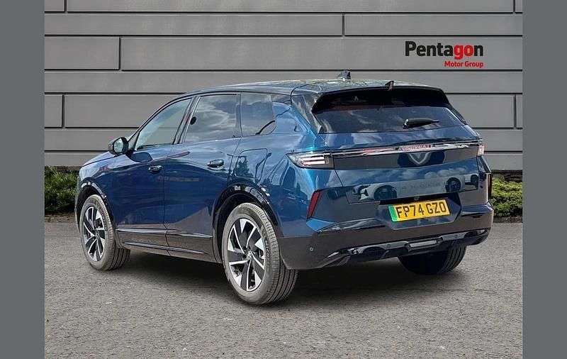 Used Vauxhall Grandland 156 kW (213 HP) 2024 Blue SUV