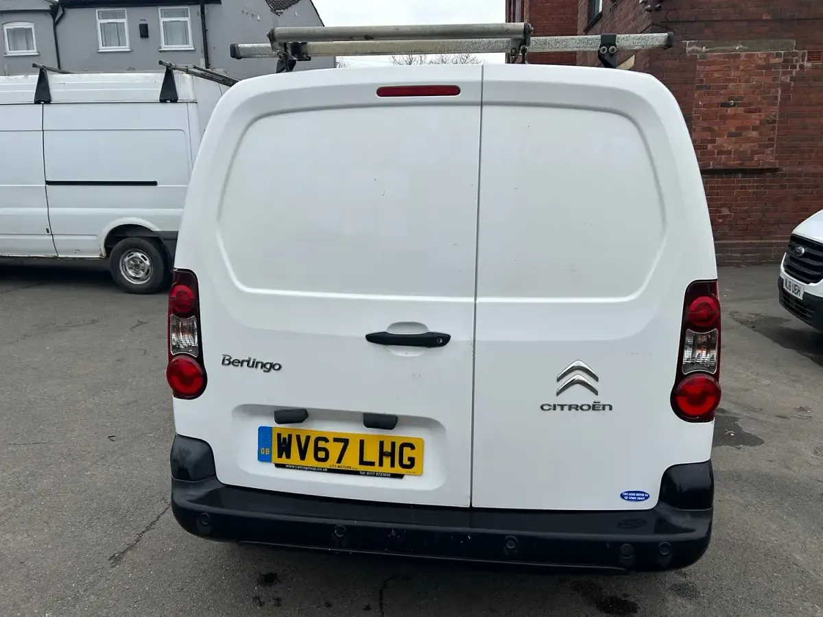 Begagnad Citroën Berlingo 75 HK (55 kW) 2017 Vit Minibuss