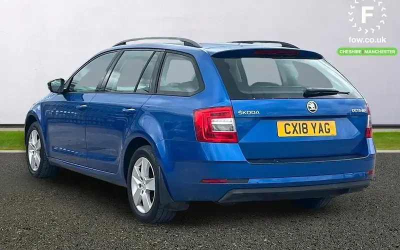 Used Skoda Octavia SE 150 HP (110 kW) 2018 Blue Estate