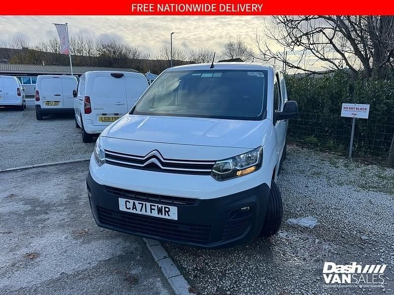Used Citroën Berlingo 75 HP (55 kW) 2021 White MPV