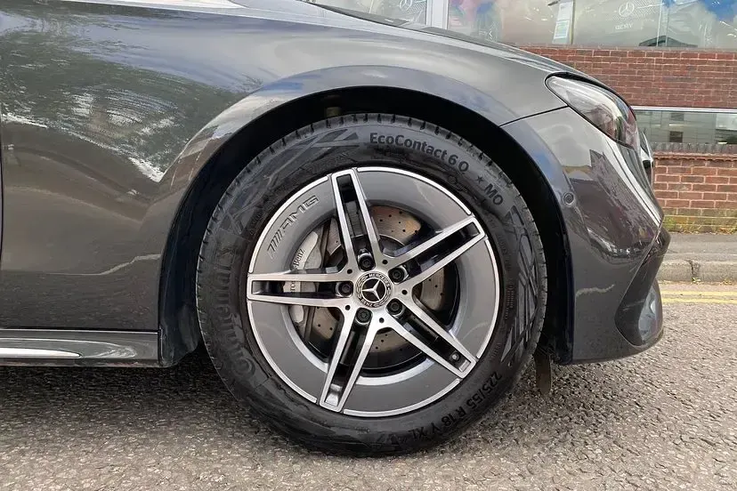Used Mercedes E200 AMG line 223 HP (164 kW) 2025 Grey Estate