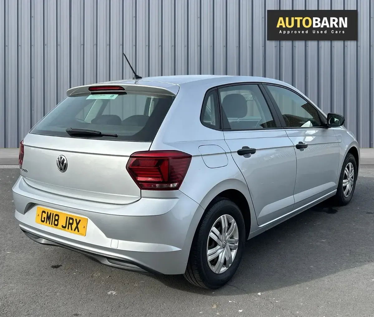 Used VW Polo S 65 HP (47 kW) 2018 Silver Hatchback