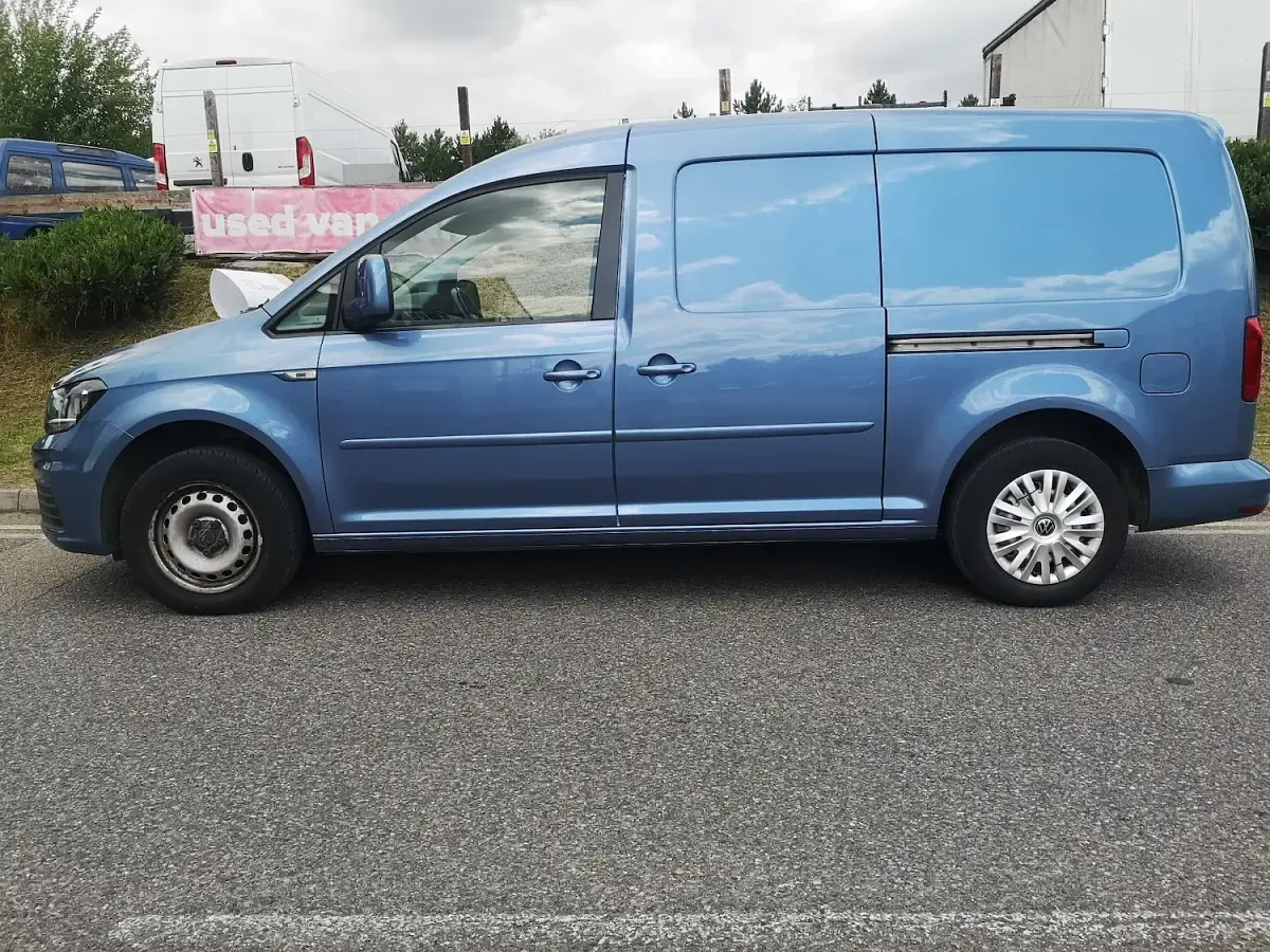 Used VW Caddy 2017 Blue MPV