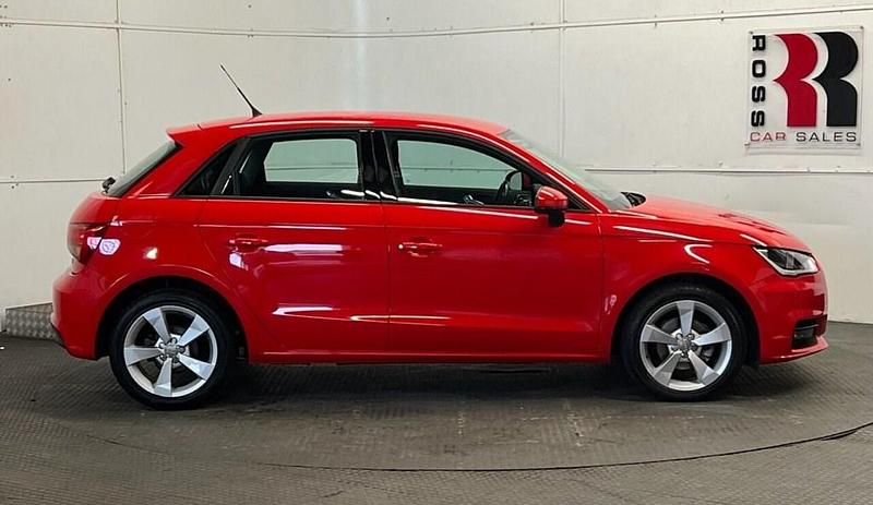 Used Audi A1 Sportback Sport 95 HP (69 kW) 2016 Red Hatchback