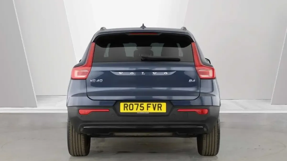 Used Volvo XC40 Plus 194 HP (142 kW) 2026 SUV