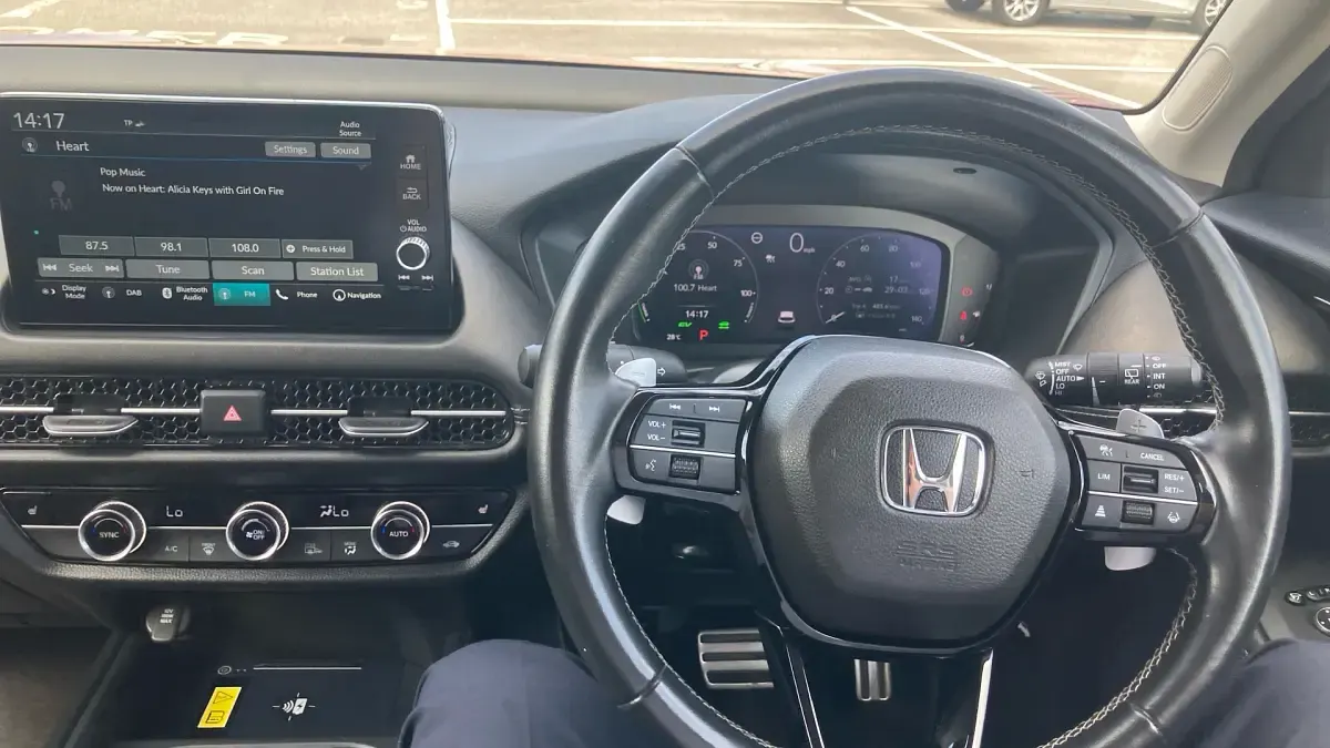 Used Honda ZR-V Hybrid 184 HP (135 kW) 2024 Red SUV