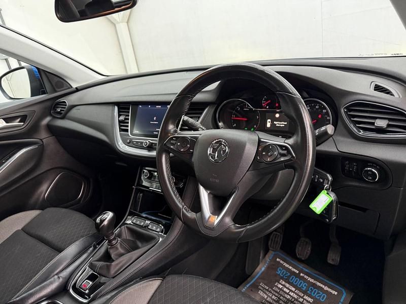 Used Vauxhall Grandland X S 130 HP (95 kW) 2019 Blue SUV