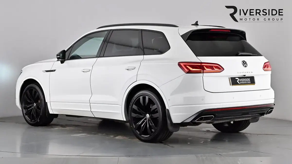 Used VW Touareg Black Edition 286 HP (210 kW) 2022 Pure white SUV