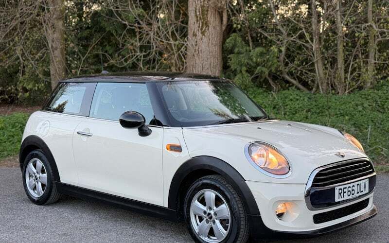 Used 2018 Mini Cooper Hatch Hatchback | £7,999 (Super price) - Image 1/4