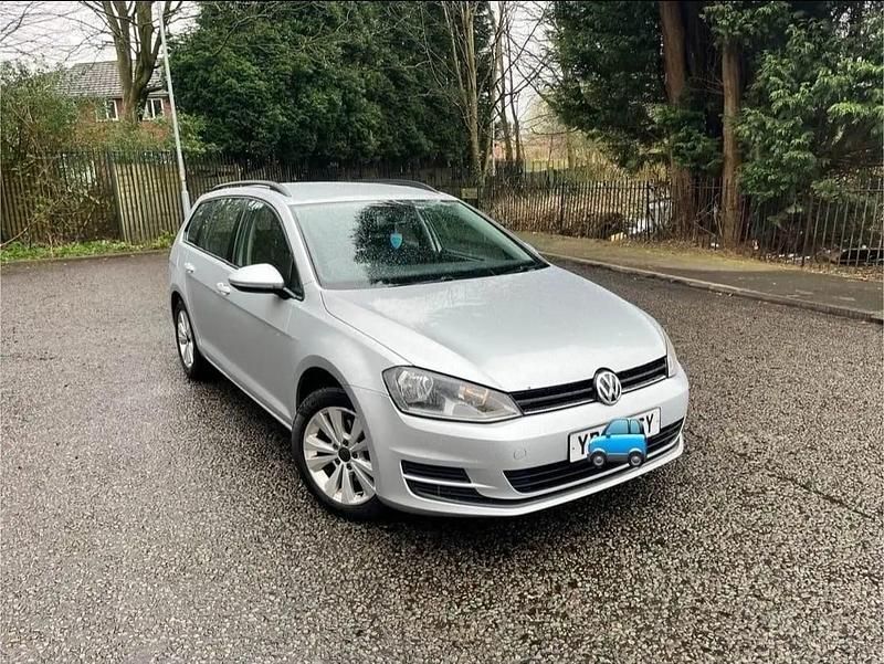 Begagnad VW Golf VII SE 105 HK (77 kW) 2015 Silver Kombi