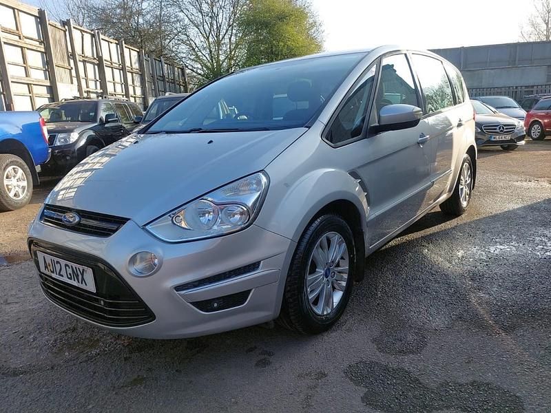 Used Ford S-MAX Zetec 140 HP (102 kW) 2012 Silver MPV