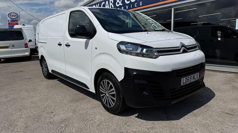 White Used 2019 Citroën Dispatch MPV | £7,995 (Fair price) - Image 1/4