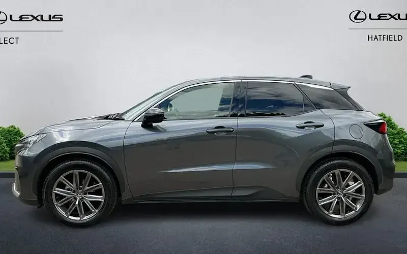 Used Lexus LBX 136 HP (100 kW) 2026 SUV