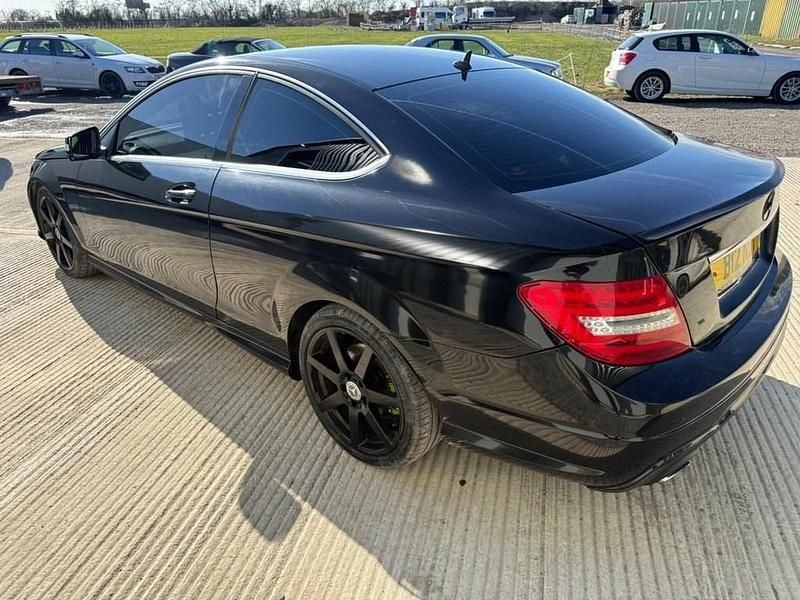 Begagnad Mercedes C250 AMG 2012 Svart Sportkupé