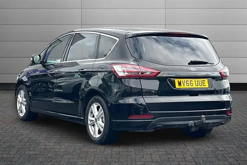 Used Ford S-MAX Titanium 150 HP (110 kW) 2016 Shadow black MPV