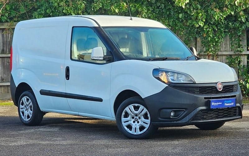 Used Fiat Doblò 95 HP (69 kW) 2019 MPV