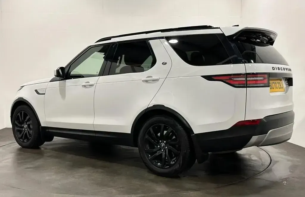 Used Land Rover Discovery HSE 306 HP (225 kW) 2020 White SUV