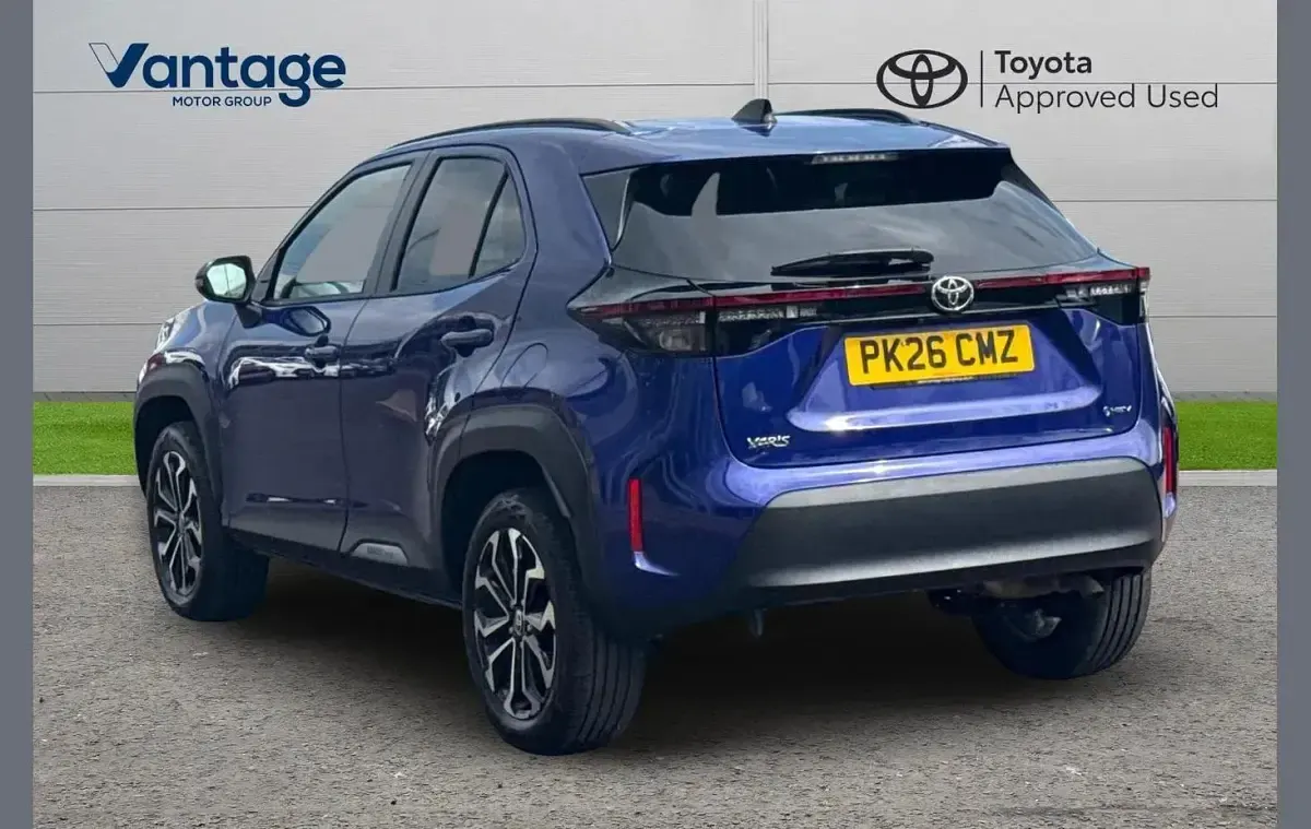 Used Toyota Yaris Cross Design 113 HP (83 kW) 2026 Blue SUV