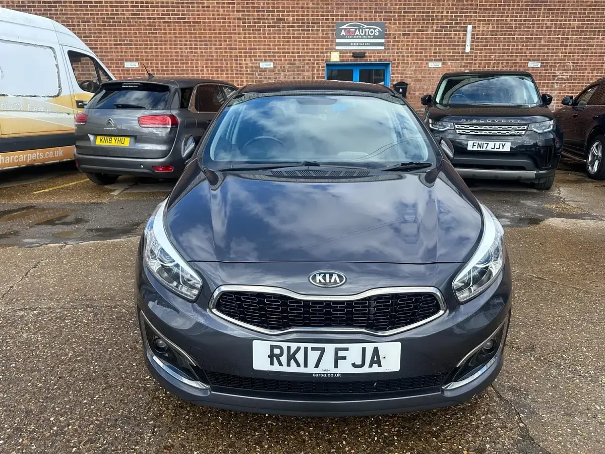 Used Kia Ceed 136 HP (100 kW) 2017 Silver Hatchback