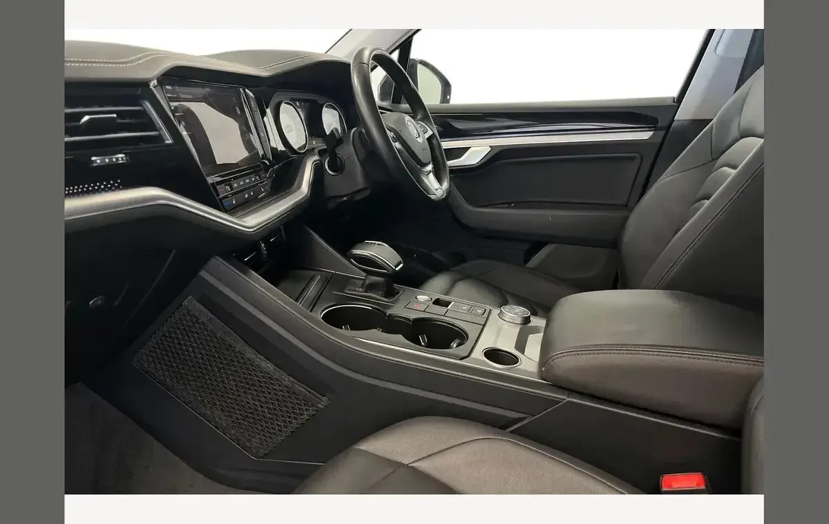 Used VW Touareg SEL 286 HP (210 kW) 2019 Black SUV