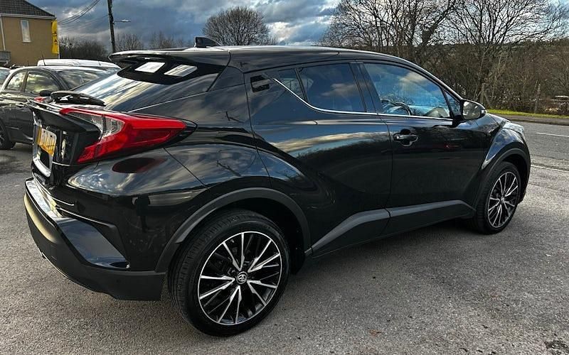 Used Toyota C-HR 116 HP (85 kW) 2017 Black SUV