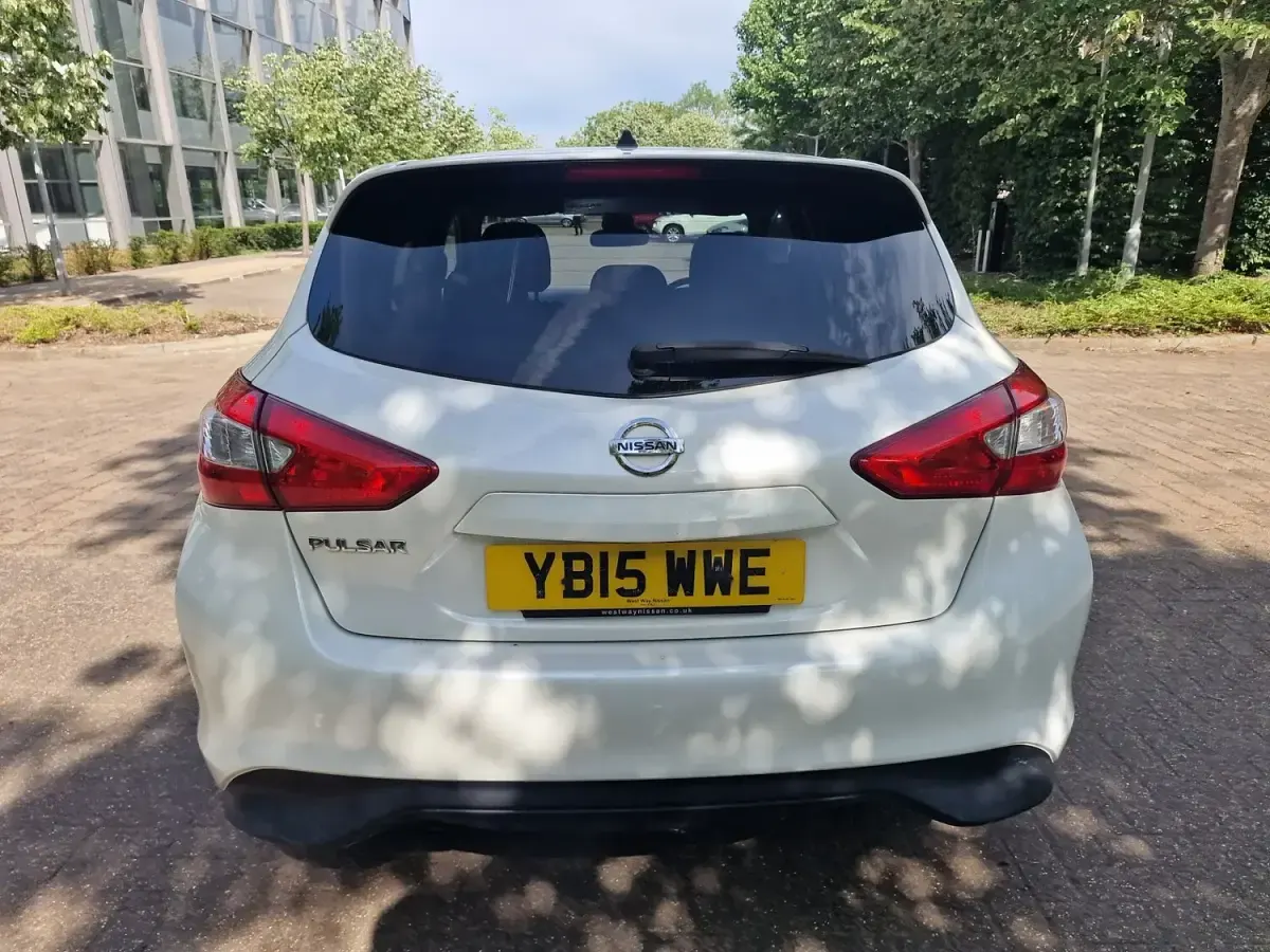 Used Nissan Pulsar N-TEC 115 HP (84 kW) 2015 White Hatchback