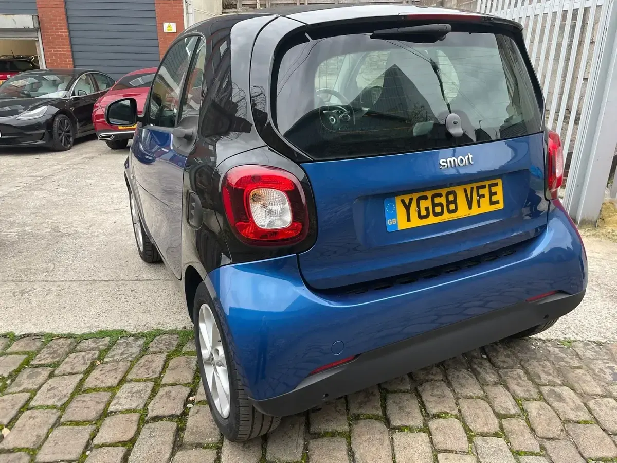 Used Smart ForTwo Coupé Passion 71 HP (52 kW) 2018 Black Coupe