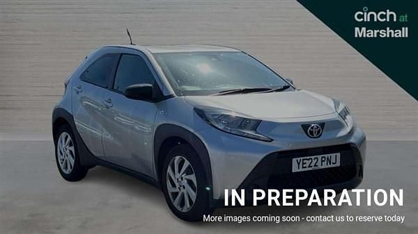 Used 2022 Toyota Aygo PURE Hatchback | £12,644 (Good price) - Image 1/4