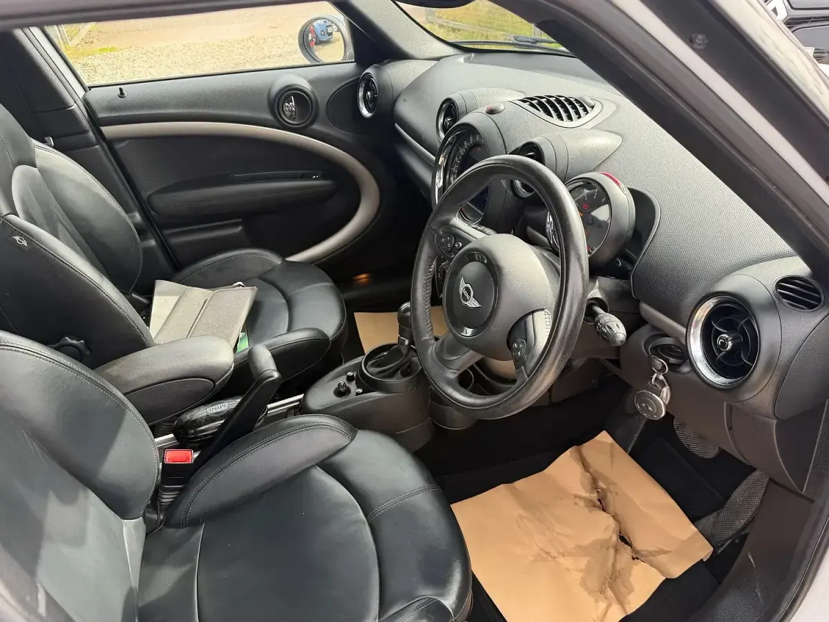 Used Mini Cooper D 112 HP (82 kW) 2014 White Hatchback
