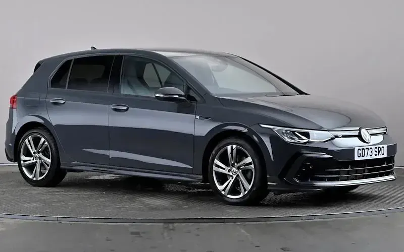 Used VW Golf VIII R-line 131 HP (96 kW) 2024 Hatchback