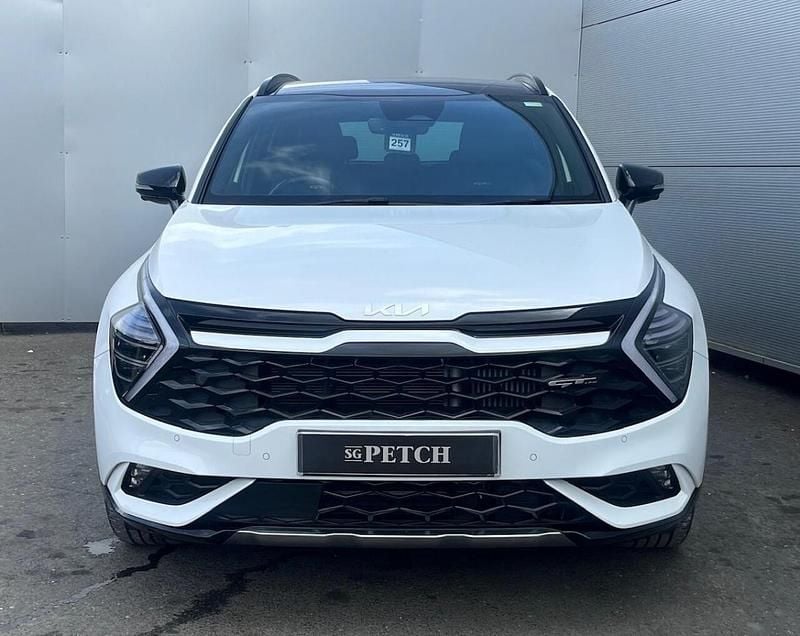 White Used 2023 Kia Sportage GT-Line S SUV | £29,991 (Good price) - Image 1/4