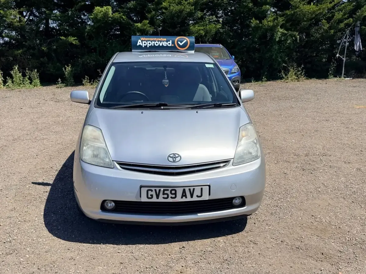 Used Toyota Prius 113 HP (83 kW) 2009 Silver Hatchback