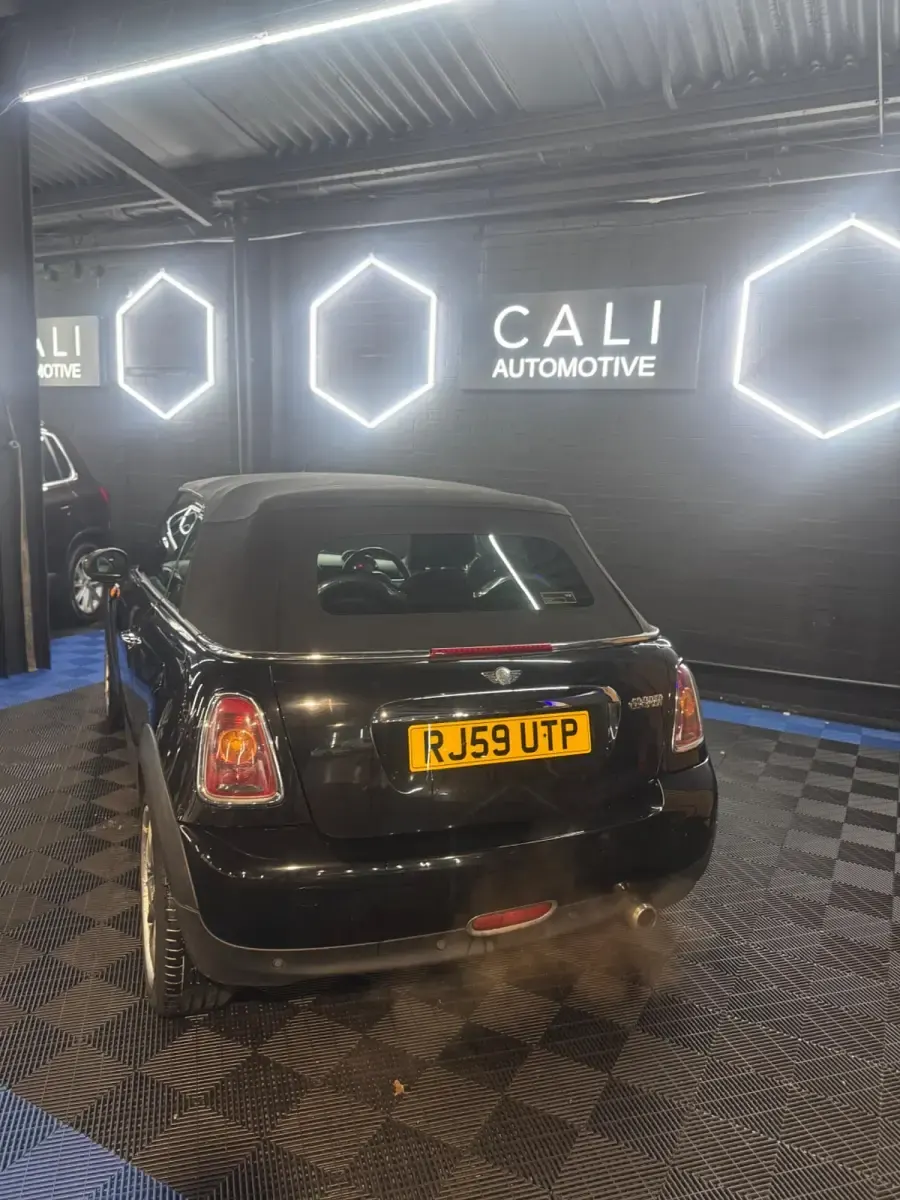 Usado Mini Cooper Cabriolet 2010 Preto Cabrios