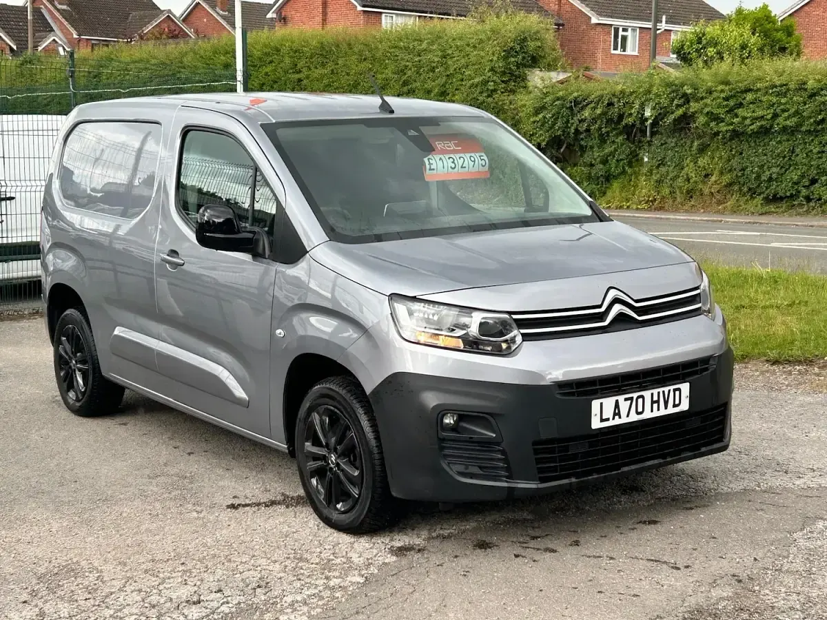 Used Citroën Berlingo 100 HP (73 kW) 2021 Grey MPV