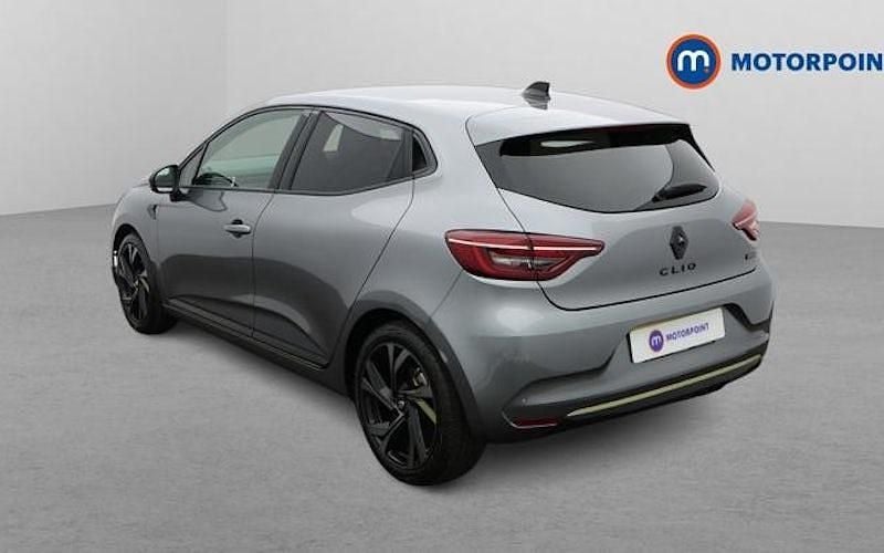 Used Renault Clio V Engineered 145 HP (106 kW) 2023 Grey Hatchback