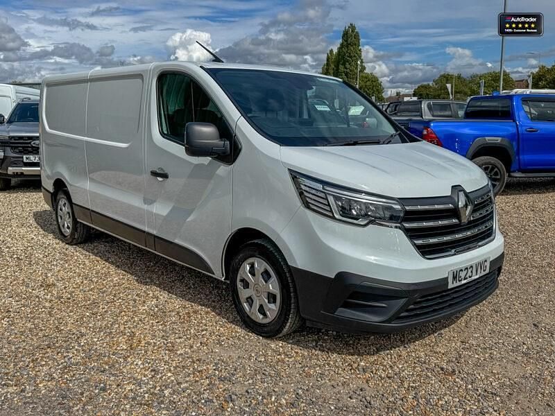 Used Renault Trafic 2023 White MPV