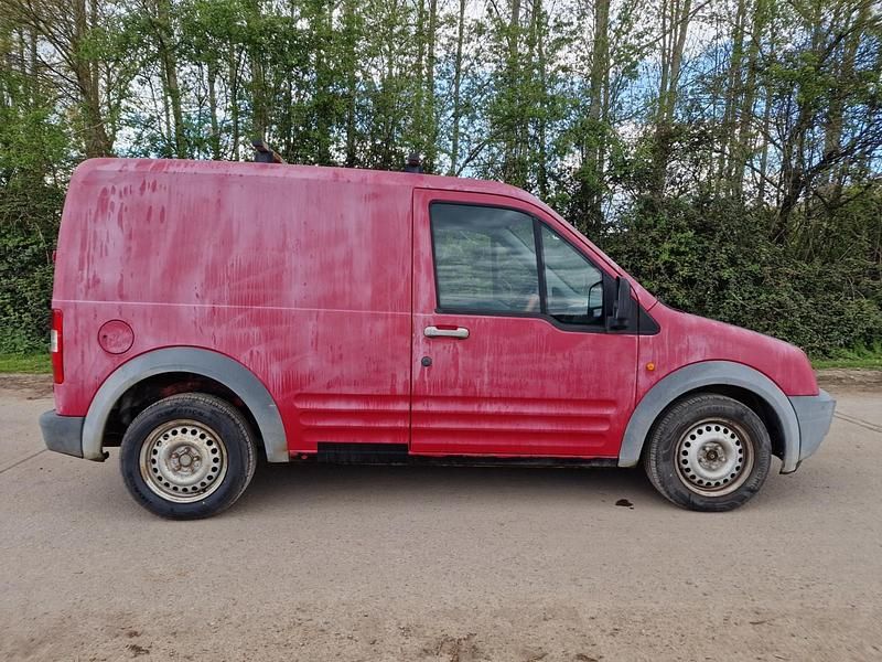 Used Ford Transit Connect 75 HP (55 kW) 2006 Red MPV