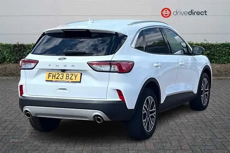 Used Ford Kuga Titanium 150 HP (110 kW) 2023 White SUV