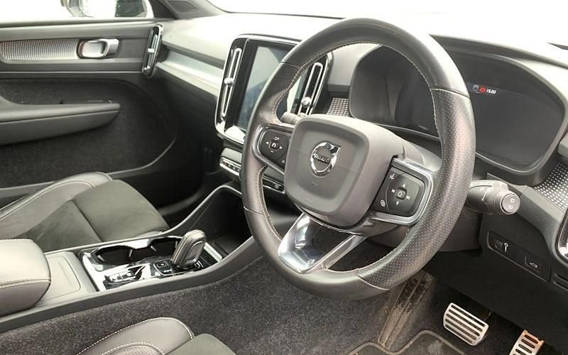 Used Volvo XC40 R-Design 150 HP (110 kW) 2020 Silver SUV