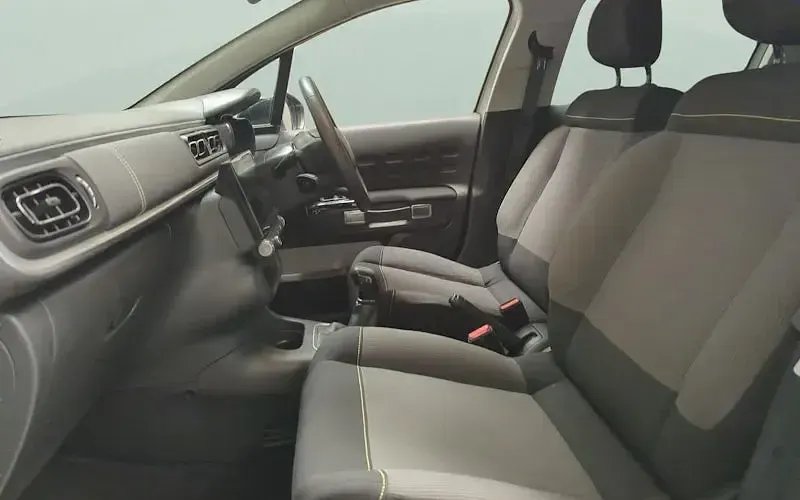 Gebraucht Citroën C3 PureTech 83 PS (61 kW) 2023 Weiß Kleinwagen