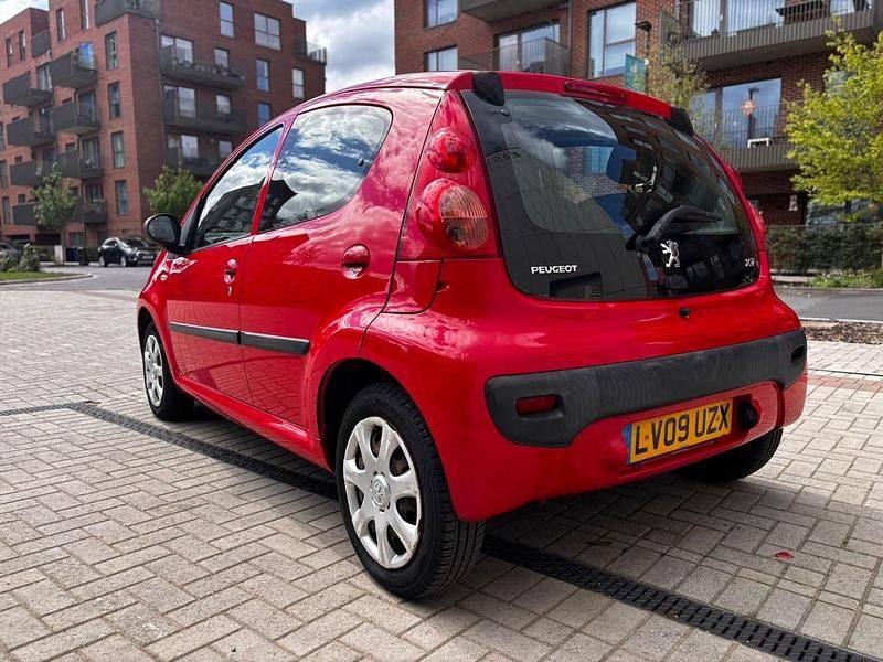 Used Peugeot 107 2009 Red Hatchback