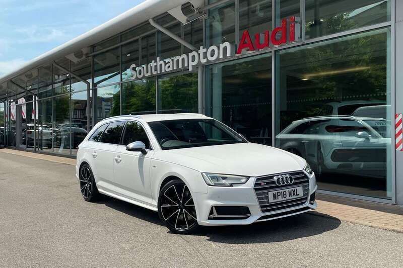 White Used 2018 Audi A4 Estate | £28,990 - Image 1/4