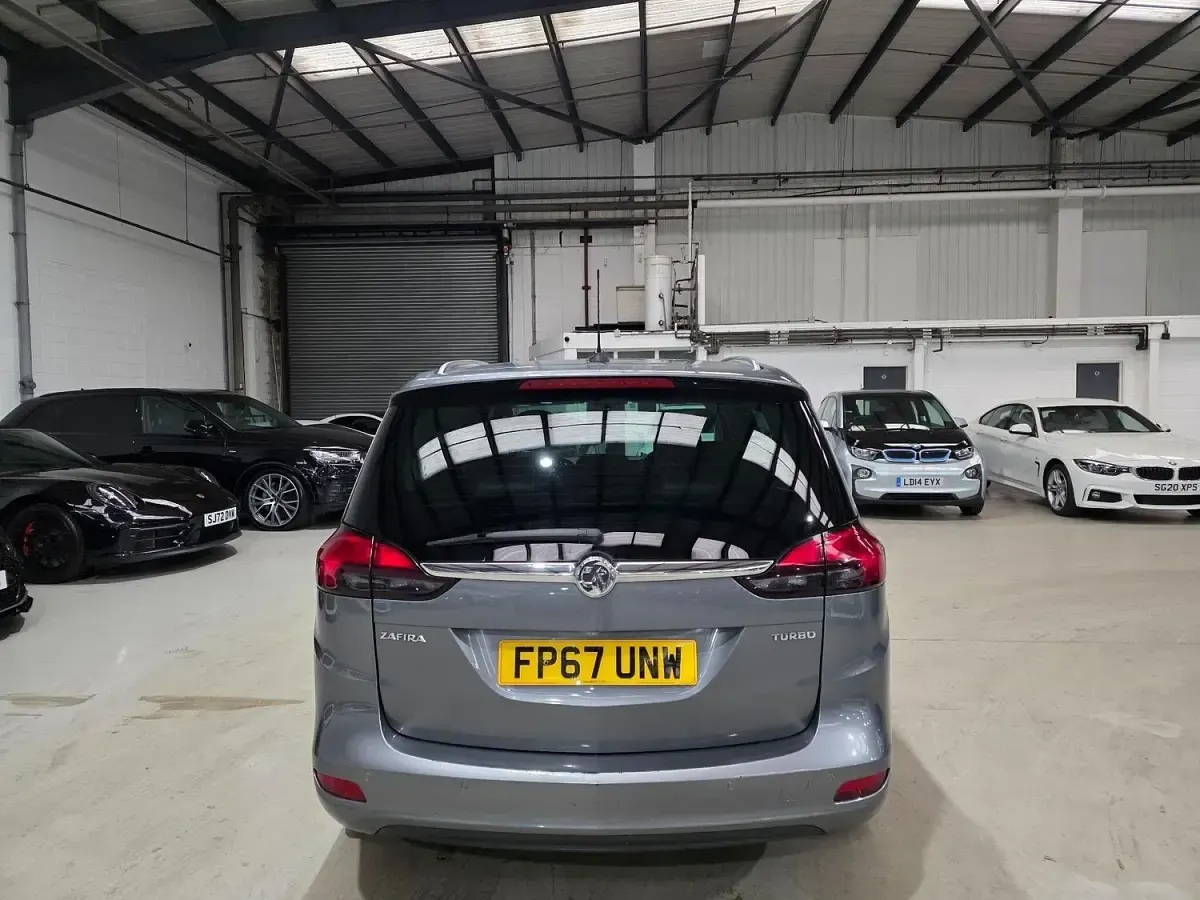 Used Vauxhall Zafira SRi 140 HP (102 kW) 2017 Grey MPV
