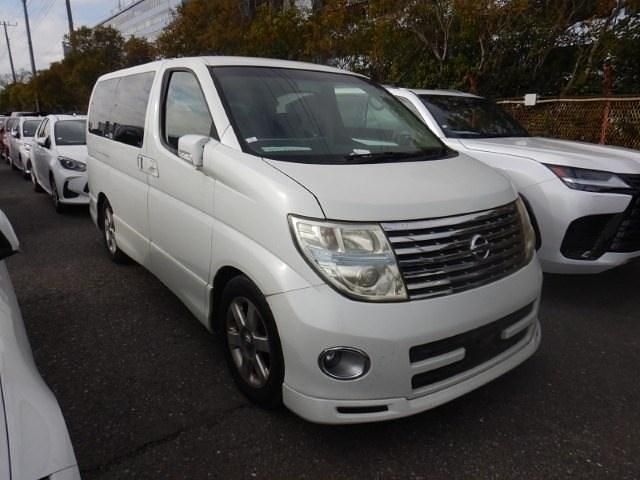 Used Nissan Elgrand 2006 White MPV