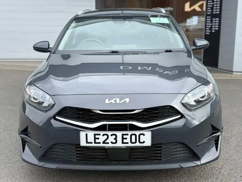 Used Kia Ceed 2023 Dark penta Hatchback